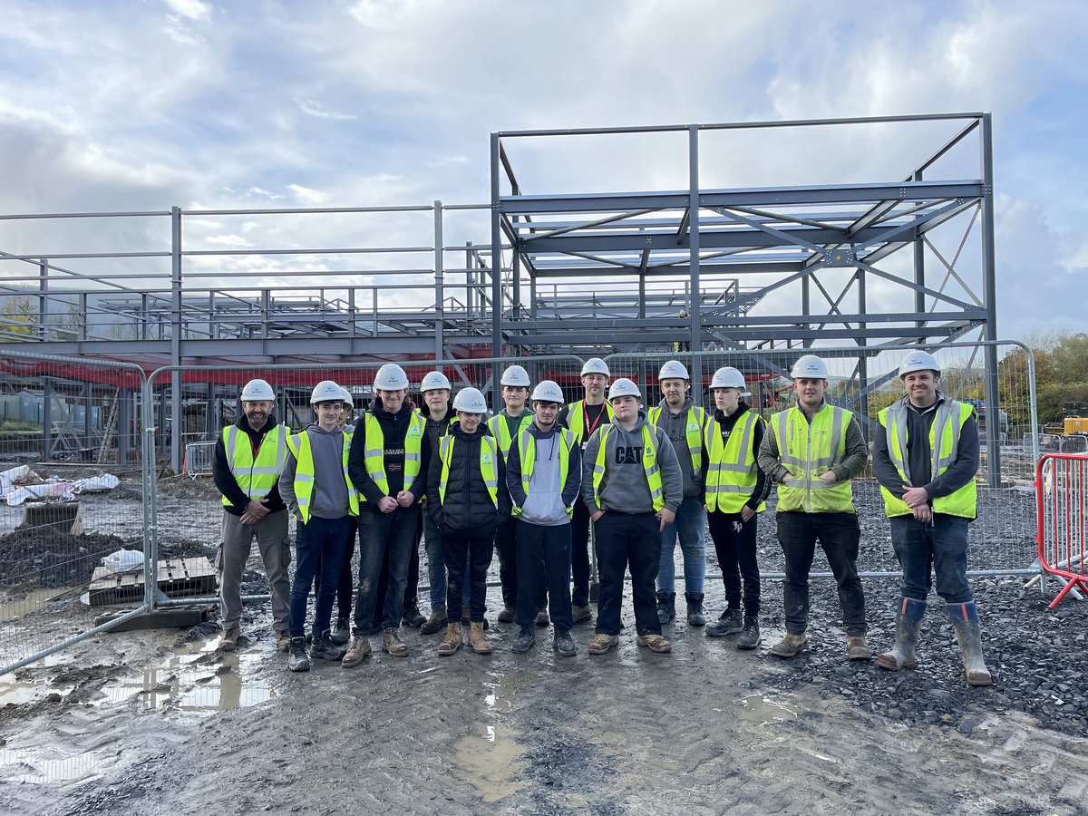 WynneConstruct's tweet photo. 👀It was a great visit to #SeeYourSite 👀
As a part of CITB's #SeeYourSite project, we welcomed L1 bricklayers from @NPTCGroup #Newtown to our new build @cedewain project
Thank you to site managers, Rob and Martin for an interesting tour 🙌🦺 https://t.co/dy84dkyRrM