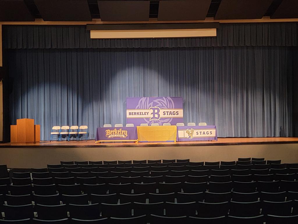 Great morning for some Stag Signings! <a href="/StagSoftball/">Berkeley Stags Softball</a> <a href="/stags_baseball/">Stags Baseball</a>