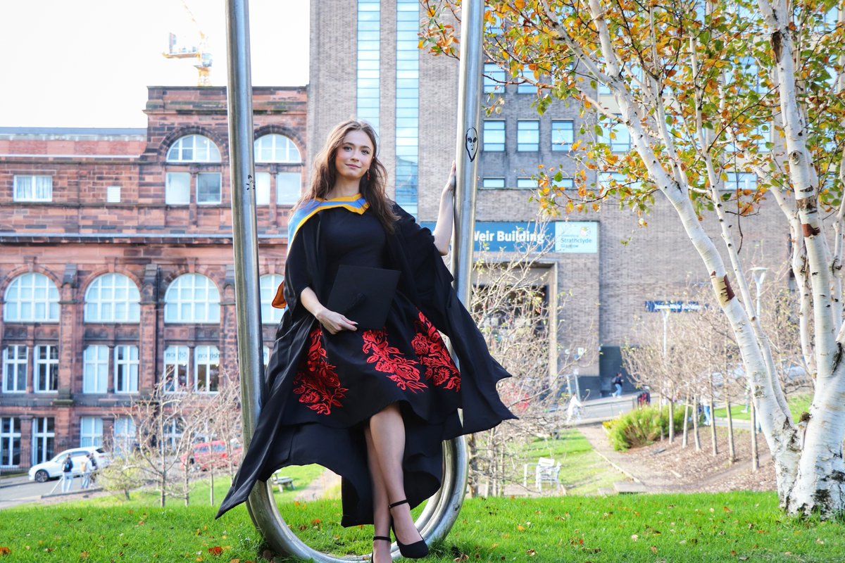 Werciaa_Z's tweet image. Finally, a satisfying conclusion to the very long 6 years of uni at @UniStrathclyde @StrathEng 🎓 #MastersInArchitecture