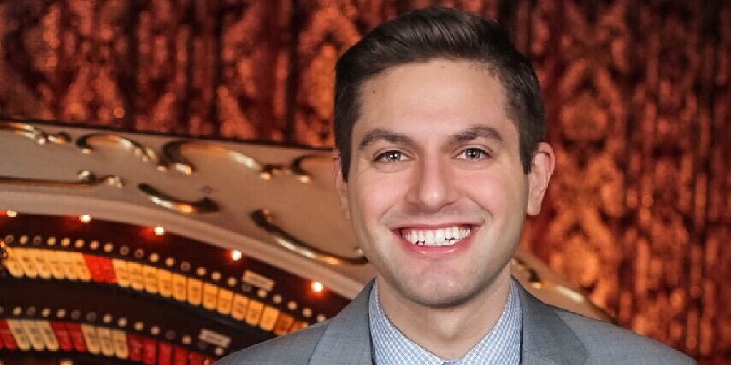 MightyKimballDT's tweet photo. Mark Herman, the featured performer for our Nov. 19 concert, is one of America’s busiest theatre organists, performing over 30 concerts and silent film presentations each year across the US and abroad. Go to our website for more information about Mark.
https://t.co/sFRAF9EeFI https://t.co/QbaClVoFme