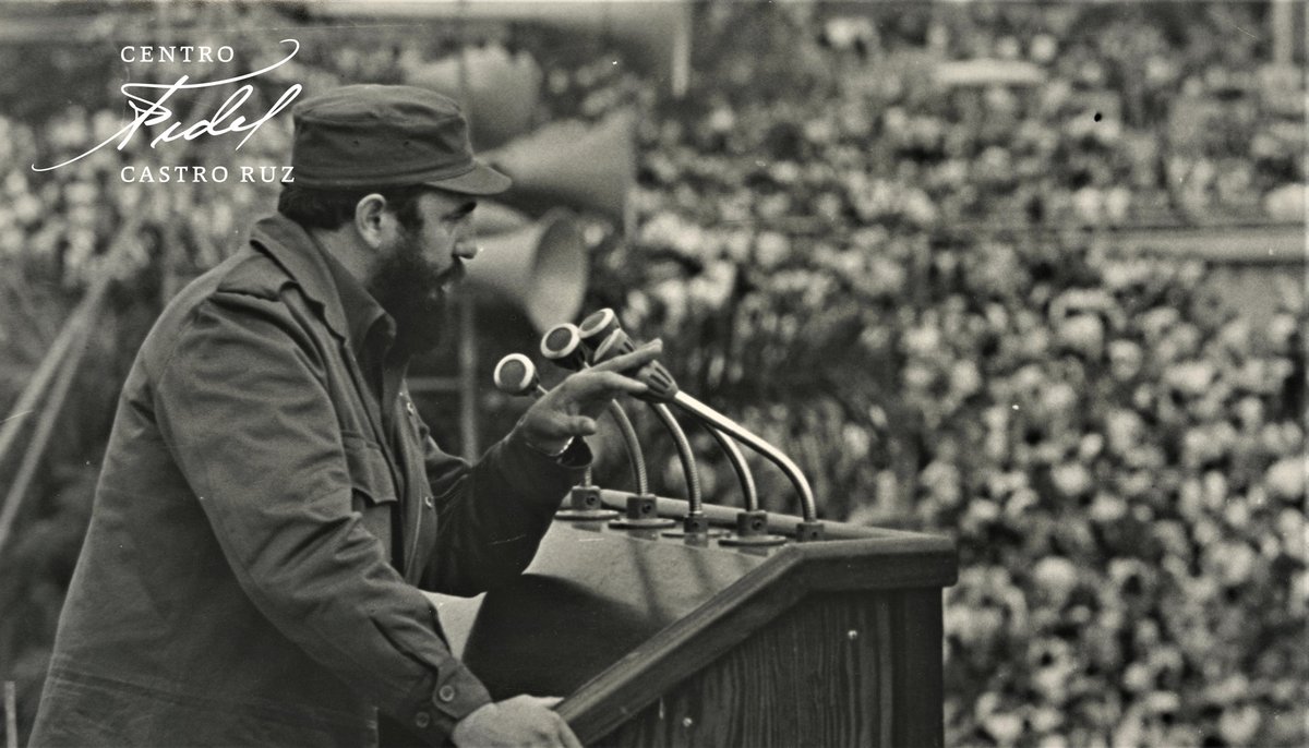 centrofidel's tweet photo. #Fidel:"Ningún dinero podrá comprar el porvenir, porque el porvenir está en la justicia, está en nuestras conciencias y en la solidaridad honesta y fraternal de nuestros pueblos". #FidelVive https://t.co/2e0CaziXo9
