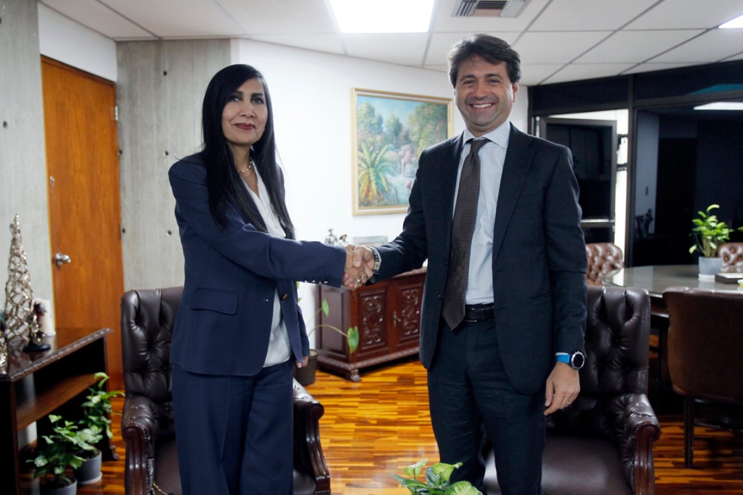 TSJ y ONU estrechan lazos para optimizar la defensa de Derechos Humanos de mujeres, niñas y adolescentes en Venezuela tsj.gob.ve/-/tsj-y-onu-es…