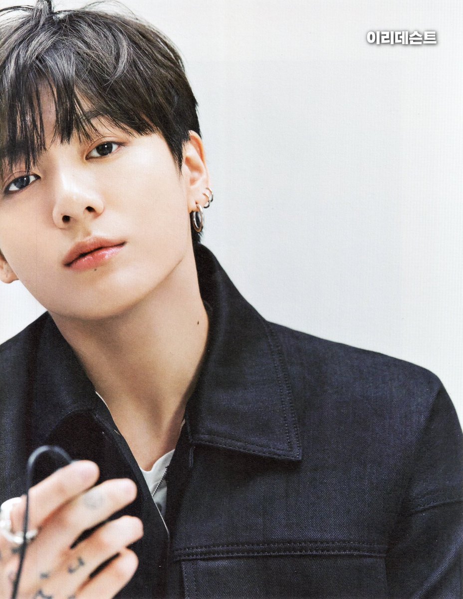 iridescent9595_'s tweet photo. [SCAN] Special 8 Photo-Folio Us, Ourselves, 
and BTS 'WE' - 정국

#jungkook #bts  @BTS_twt https://t.co/rszWd2N1ep