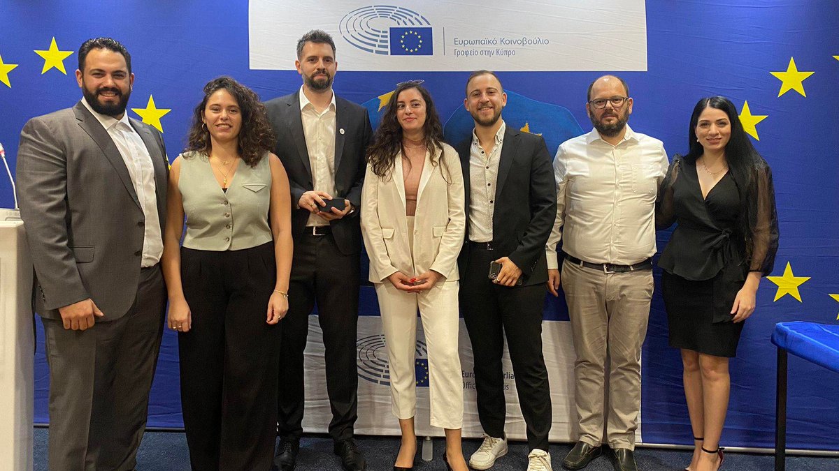 oxygendemocracy's tweet photo. 📣We are honoured that @oxygono_org has been awarded the European citizens Prize for its projects @CypForum and @Nomoplatform. 

#Oxygono #CyprusForum #Nomoplatform https://t.co/4Meb4MTV3t