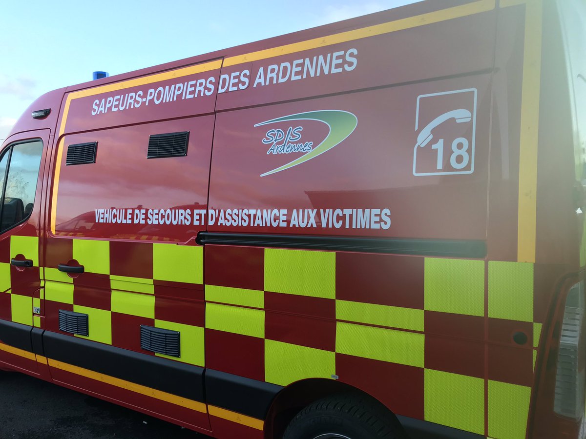 aitrene1's tweet photo. #info @RADIO8ARDENNES accident du travail Industrie Raynaud #Donchery . Un homme de 53 ans grièvement blessé à une main transféré à Reims ! @colloc08 @sdis08 @PCHRISTOPHE1261 https://t.co/YEbIrDpuJt