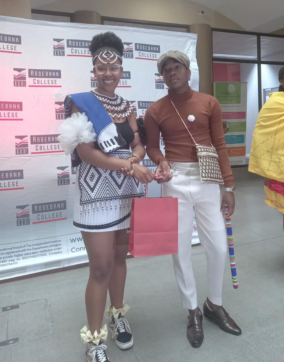 MasiloMabuza's tweet photo. Everything went well and the winner received her price as best dressed. Next to her is the guest speaker Thabiso Xaluva. 
#heritagedayatrosebankcollege https://t.co/MKgcX2p9DY