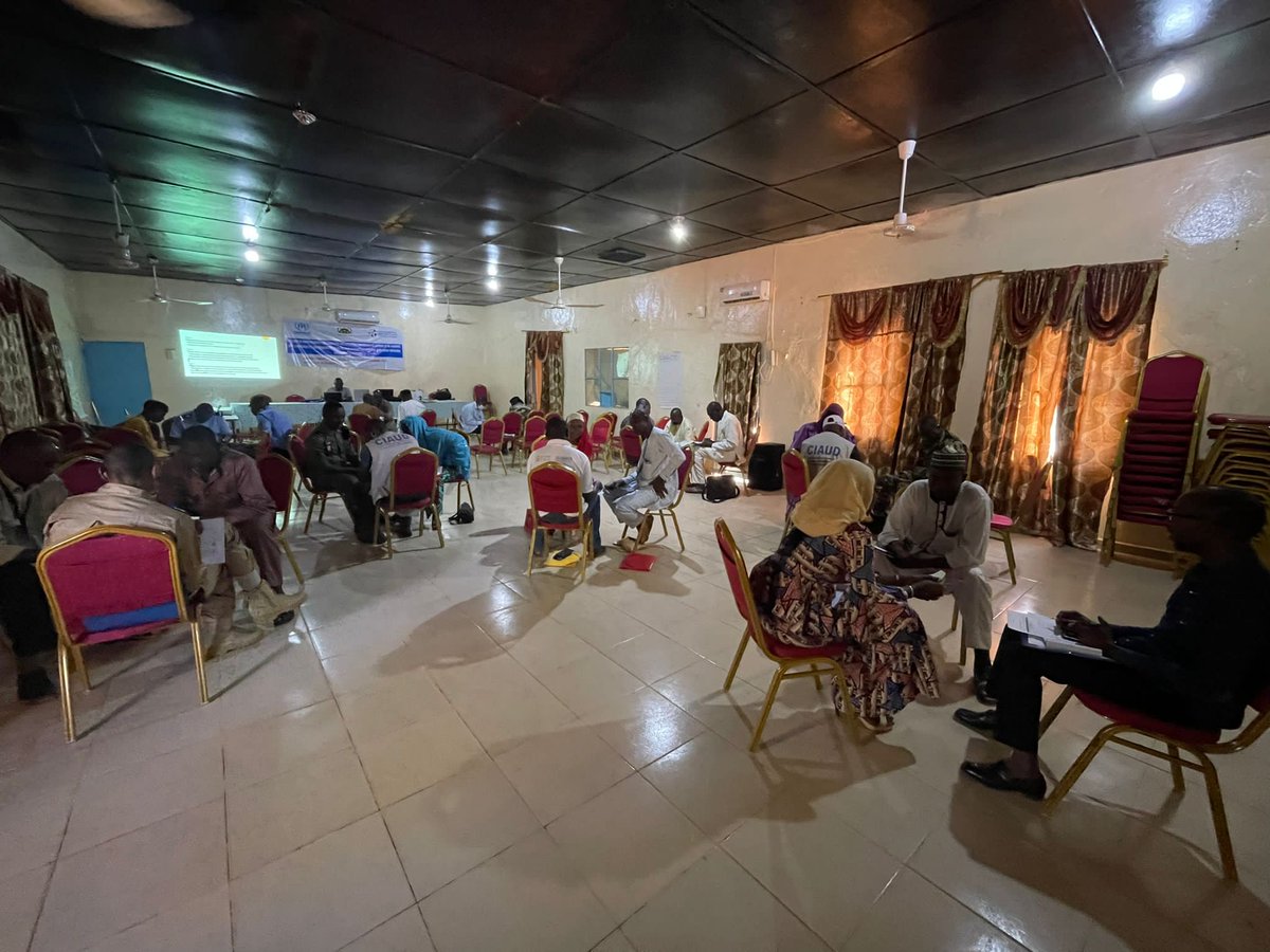 UNHCRNiger's tweet photo. Du 8⃣ au 9⃣ Nov., 30 fonctionnaires administratifs &amp; officiers des forces de défense &amp; de sécurité commis sur la bande frontalière avec le Nigeria dans la région de #Tahoua à #Madoua ont été formés par @UNHCRNiger  et @CiaudCanada  sur les Premiers Secours Psychologiques. https://t.co/VGWeqWS99u