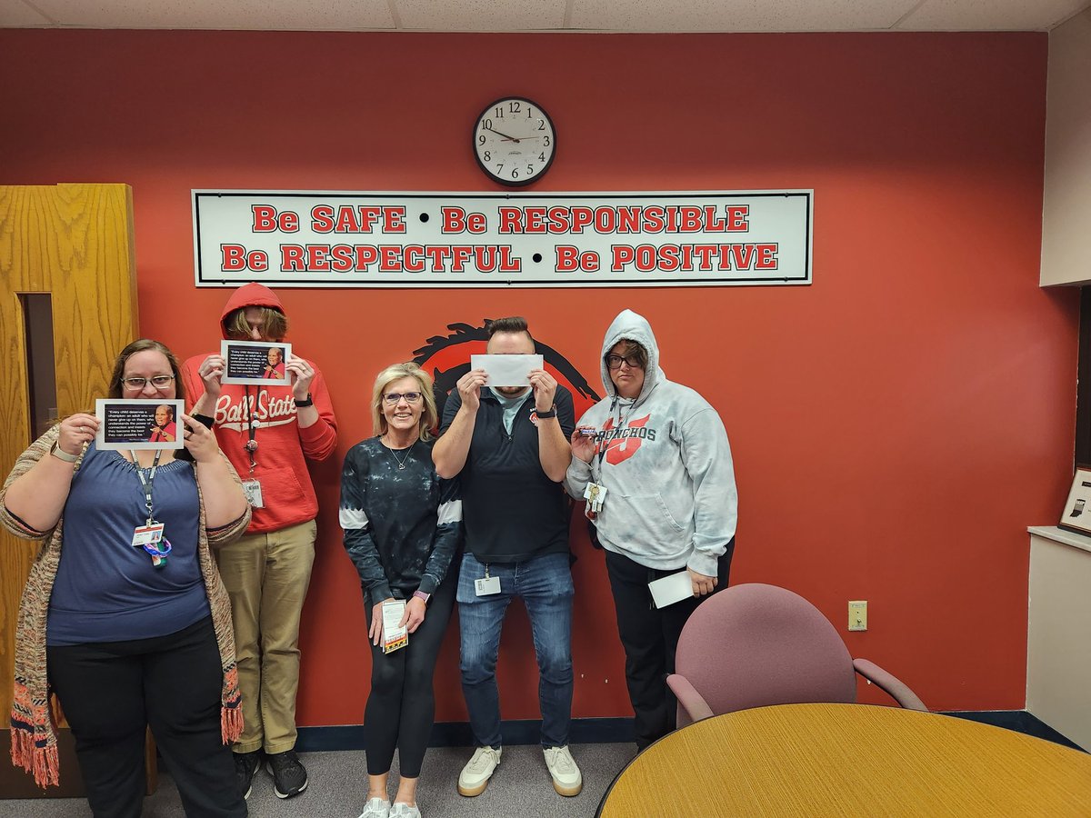 RoetkerL's tweet photo. @LSC_TecumsehJH #TJHSFun https://t.co/zhGX8gmhpE