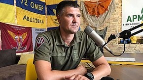 🇺🇦3 ноября в Житомире в результате полученных ранений умер бригадный генерал ВСУ Артем Котенко, ранее командовавший 46-й и 81-й аэромобильными бригадами. Последняя должность, заместитель командующего десантными войсками Украины.
