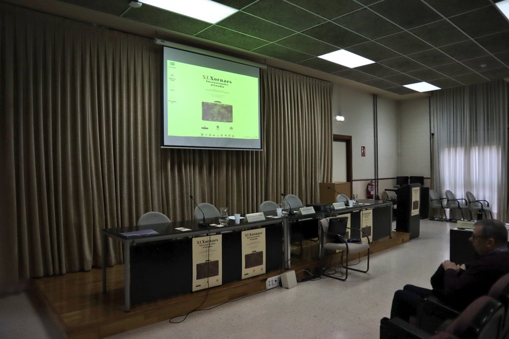 Academia de la Llingua Asturiana tweet media