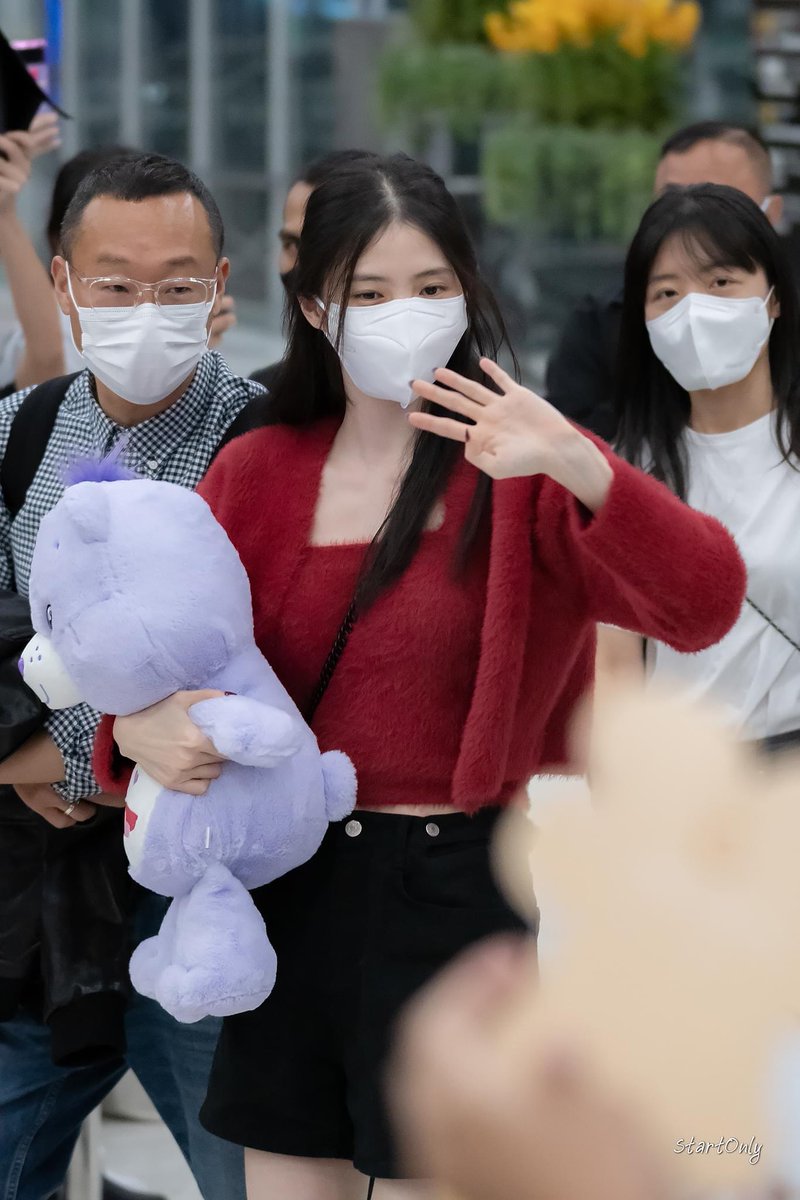 startonlyu's tweet photo. Safe Flight น้าาา แล้วเจอกันใหม่นะ ออนนี่ 🤍🦋
#TillwemeetagainHansohee #HanSohee #ฮันโซฮี #한소희
#startonly https://t.co/Oeiv130zzu