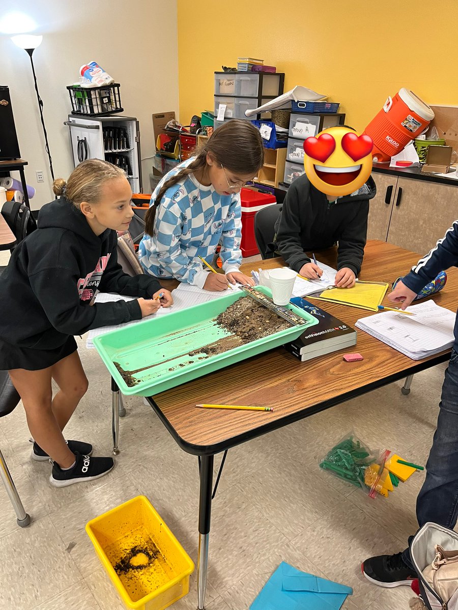 Devin Culpepper (@peppercses) on Twitter photo Weathering, erosion, deposition, and FUN!!!🤩❤️ #WED #Scienceisfun <a href="/WoodsComal/">Katie Woods</a> <a href="/JanelleMHardin/">Janelle Hardin</a> @SarahCSESAP <a href="/rphife/">Rachel Phife</a> Weathering, erosion, deposition, and FUN!!!🤩❤️ #WED #Scienceisfun <a href="/WoodsComal/">Katie Woods</a> <a href="/JanelleMHardin/">Janelle Hardin</a> @SarahCSESAP <a href="/rphife/">Rachel Phife</a>