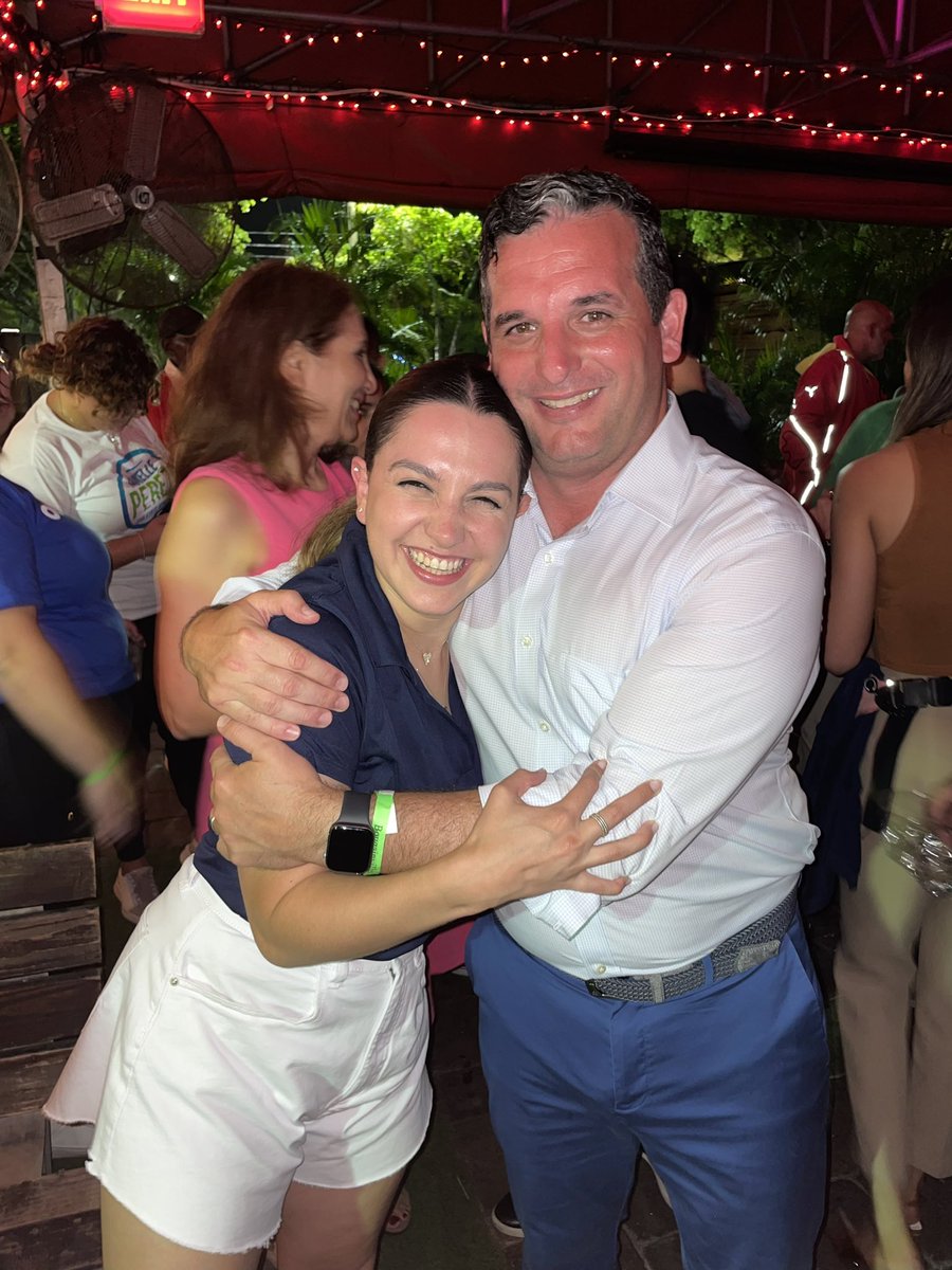 jlandsberg12's tweet photo. One of the true bright spots last night — say hello to our new Mayor of South Miami! We ran an honest campaign, knocked every door in the city multiple times, &amp; broke SoMi’s fundraising record with the outpouring of support from donors. We did it. South Miami is in great hands!👏🏼 https://t.co/q1IFFTU90T