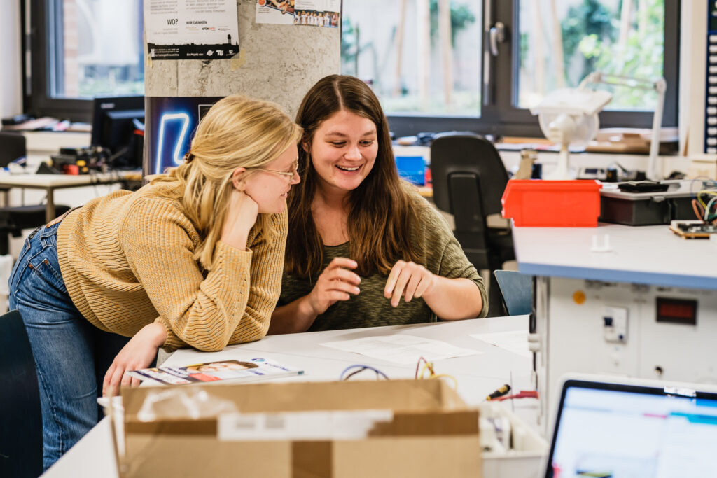Careables.org (@careablesorg) on Twitter photo The #HACKademy compact is just around the corner! For the first time in Nov (11-13) this year <a href="/MatchMyMaker/">Match My Maker</a> and #Careables are offering the format as a HACKademy compact: Intensive, rich 2.5 days, working together on site and virtually!
For more info➡️ buff.ly/3tgCC5C The #HACKademy compact is just around the corner! For the first time in Nov (11-13) this year <a href="/MatchMyMaker/">Match My Maker</a> and #Careables are offering the format as a HACKademy compact: Intensive, rich 2.5 days, working together on site and virtually!
For more info➡️ buff.ly/3tgCC5C