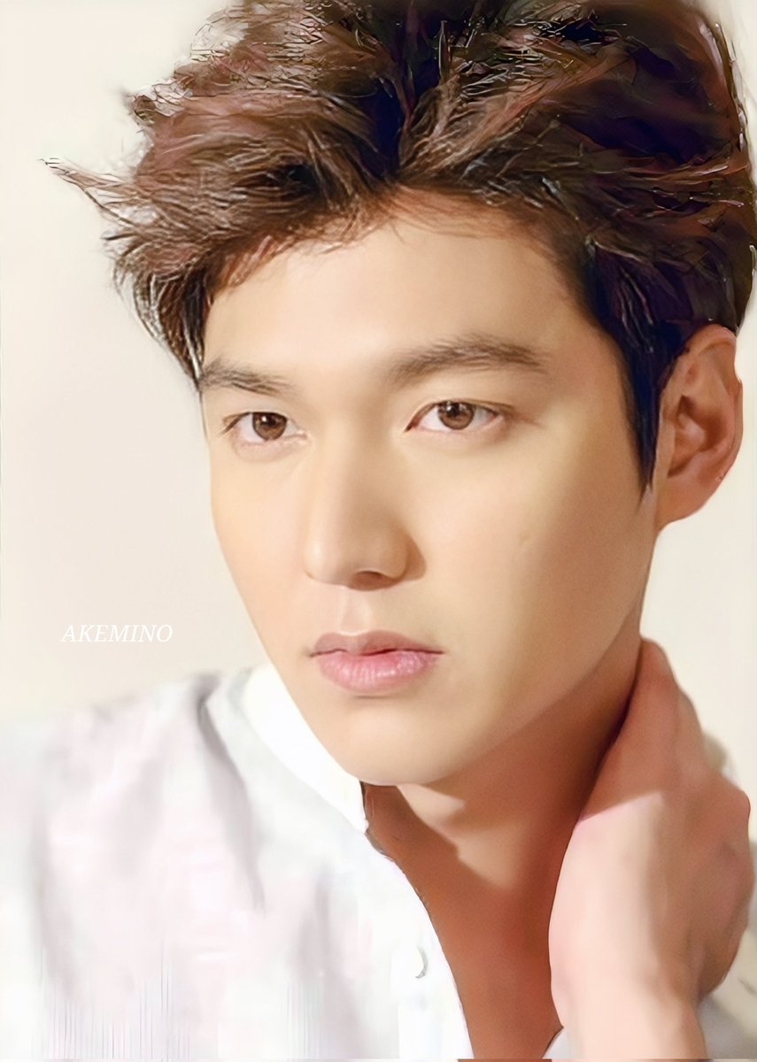 akemi38471's tweet photo. 빨리 같은 시간을 보낼 수 있는 날이 왔으면 좋겠다.😊
잘 자요.💤
#이민호 #LeeMinho
#AlwaysWithLeeMinHo
#minoz #mym
#별들에게물어봐 https://t.co/WIHl2nfuNe