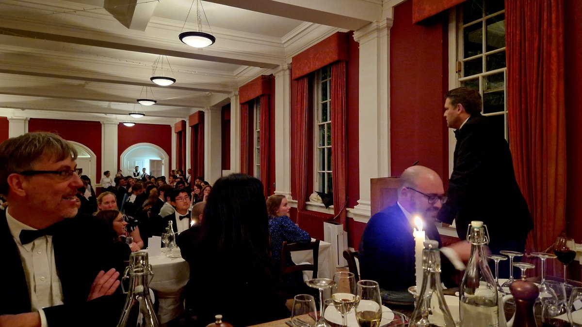 ProfTtweetsTB's tweet photo. A wonderful #StHugh's Night dinner @StHughsCollege last night 🍷 celebrating our namesake 🦢, history and all that is great about the college today, including some inspired speeches! Feeling lucky to be part of such a welcoming community 😊👩🏻🎓 https://t.co/DRVqIBvhza