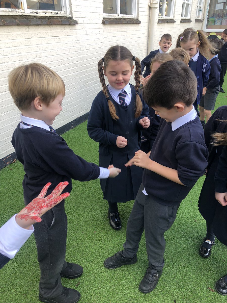 5TB_MrsBurns's tweet photo. 2G had a fantastic science investigation morning. We conducted 2 great experiments. One to see how far germs can spread and the other looking at how solids and liquids behave. Well done 2G!! A super interesting morning! #ololscience #makeadifference #olol_HT https://t.co/Ml3uFjxEg7