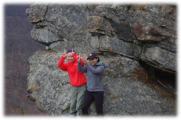 Ben_D_Rubin's tweet photo. Western Biology #undergrads - here's a chance to win an award or two and to take one of the most dynamic and transformative courses out there! See link below for info on #biology #fieldcourses and two awards from @westernuIntl #OUPFB @westernuBioUG https://t.co/XPGHoX2yAz