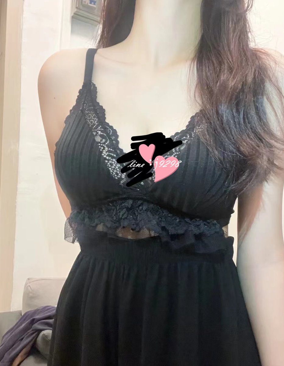 今天心情好，給你們看看我的新衣服👅 https://t.co/2HnrZADEpv