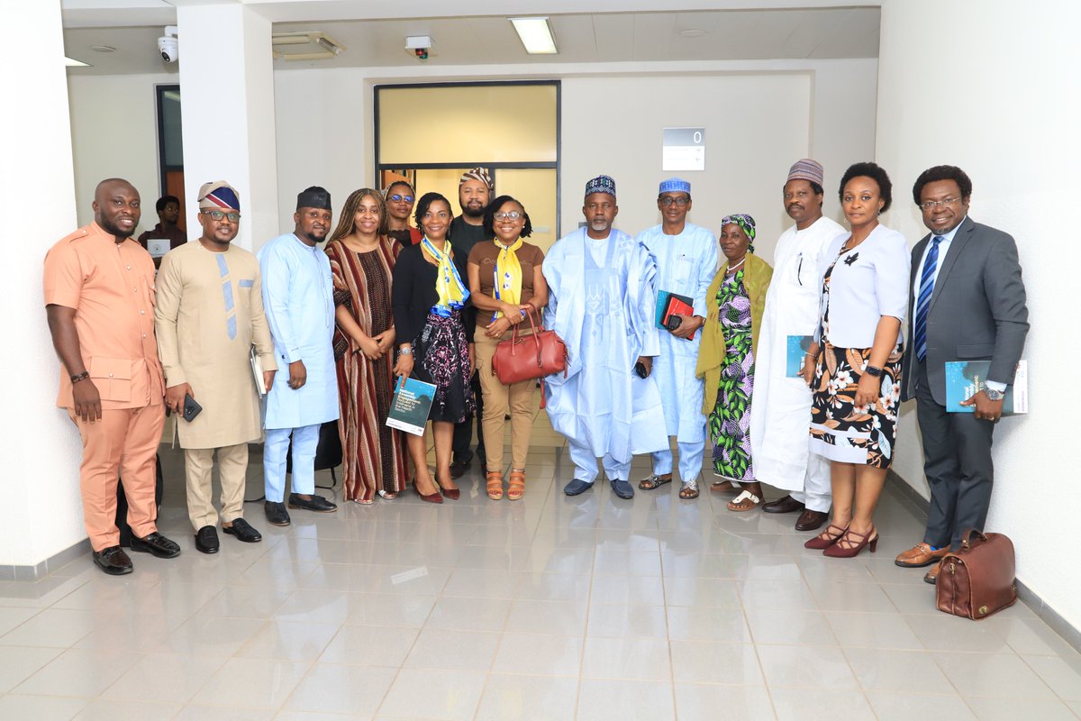 Today we joined other health advocates, @drpc_nig, @WHONigeria, @SFHNigeria, @ISMPHNG, @LisdelNig, @BudgITng, @NA4Health, @AcioeAssociates on a visit to the Chairman, House Committee on Healthcare Services, Hon. Sununu Yusuf @DrSununu on the proposed 2023 health budget.
