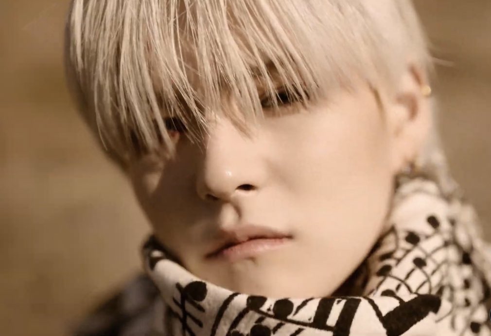 000909kj's tweet photo. #트레저 #2ndMINIALBUM
#THESECONDSTEP
#Volkno #MV #Volkno_REVIEW_EVENT
#YG
죽어가는 저를 다시 살아나게 한 장면….
요시 잘생기게 태어나 줘서 고맙습니다
와이지 감사합니다 평생 와이지🖤 https://t.co/Cq8SZ8K9Su