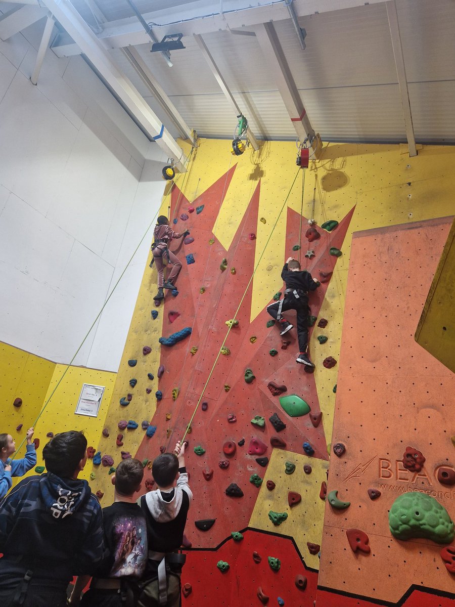 StannesrcOL4's tweet photo. #climbing #riverrules #spotters https://t.co/ImjEnuehXt