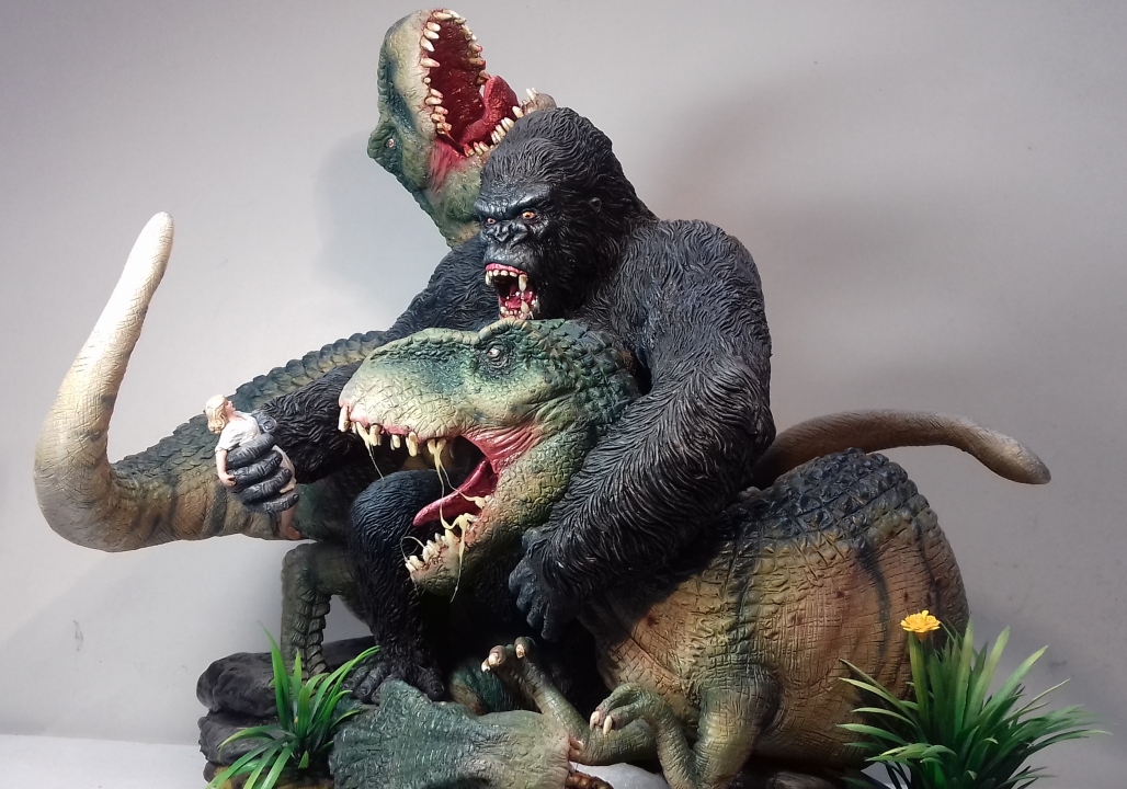 SculptAndDesign's tweet photo. A few new pics of my Kong 'Battle Of Skull Island' sculpt (beautifully painted by the incredible Matt Walford.... https://t.co/GyEUrrFfNH)
#Kong #KingKong #SkullIsland #PeterJackson #Kong2005 https://t.co/GeOzAatdEB