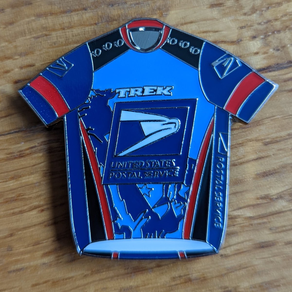 💥 GIVEAWAY💥 Well, we are back and so are our giveaways, at least until Elon burns this place to the ground. Follow, like and retweet to win the latest badge. Good luck 🤞🏼Winner announced Friday!