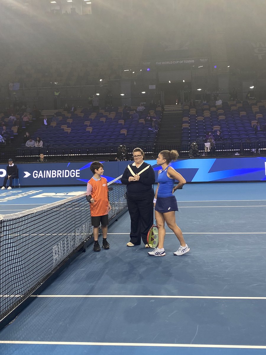 What an experience for <a href="/MerryleePS/">Merrylee Primary</a> and <a href="/newlandsltc/">Newlands Lawn Tennis Club</a> tennis superstar A who got to do the coin toss this afternoon for the second singles match 🎾 thanks to <a href="/the_LTA/">LTA</a> <a href="/fraser_active/">ActiveSchoolsFraser</a> @activeschoolsSG for creating a lifelong memory👏🏻 #billiejeankingcup

<a href="/PEPASSGlasgow/">PEPASS Glasgow</a> <a href="/sportscotland/">sportscotland</a>