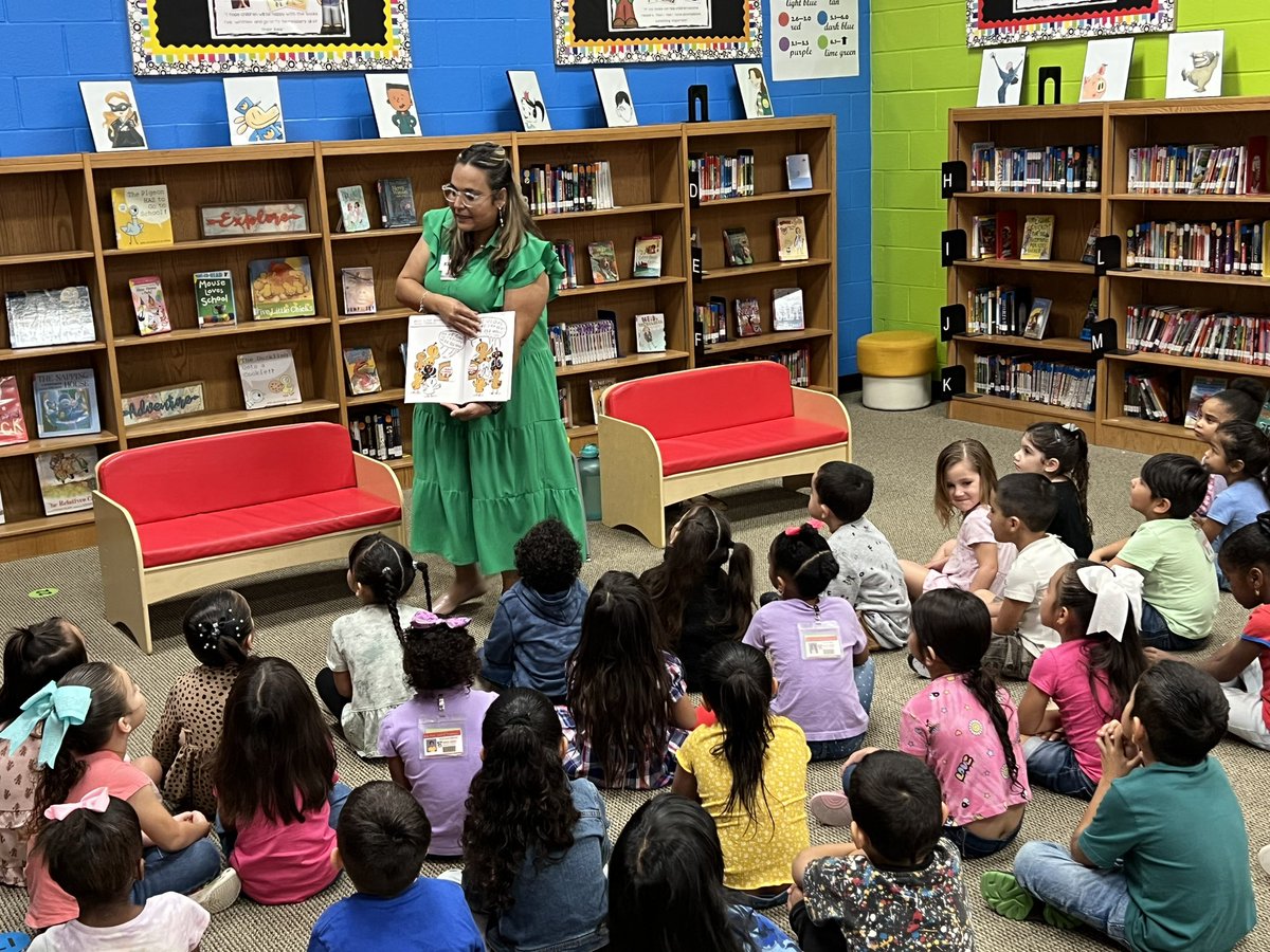 Oak Park Elementary tweet media