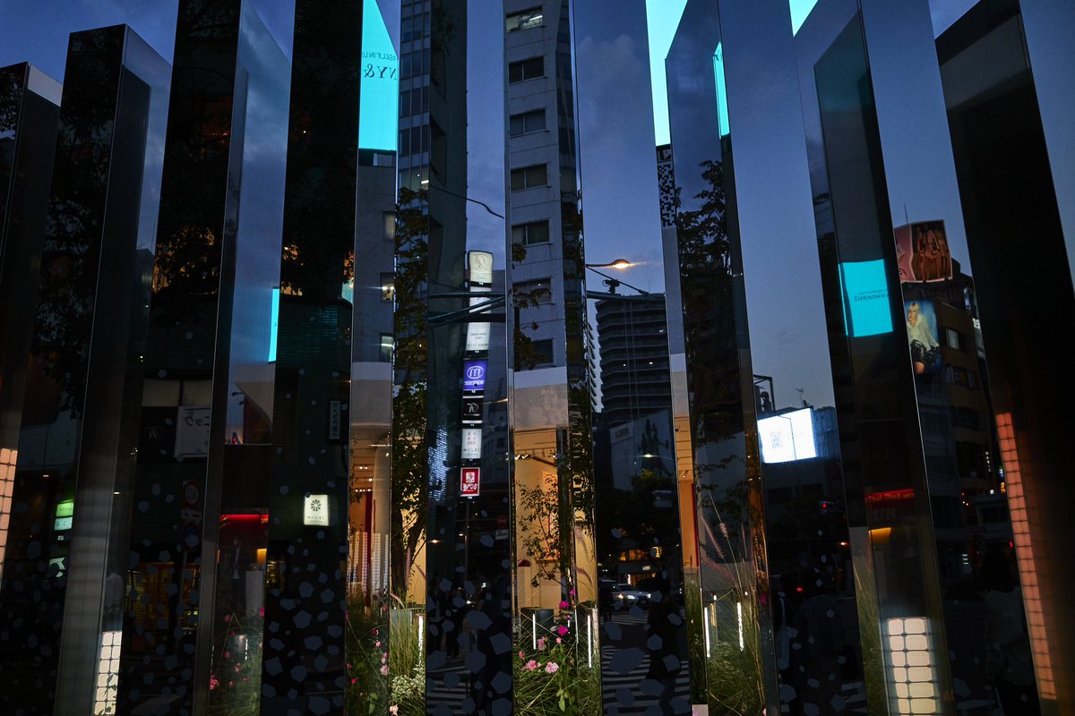 Reflections #tokyo #kyoto #streetphotography