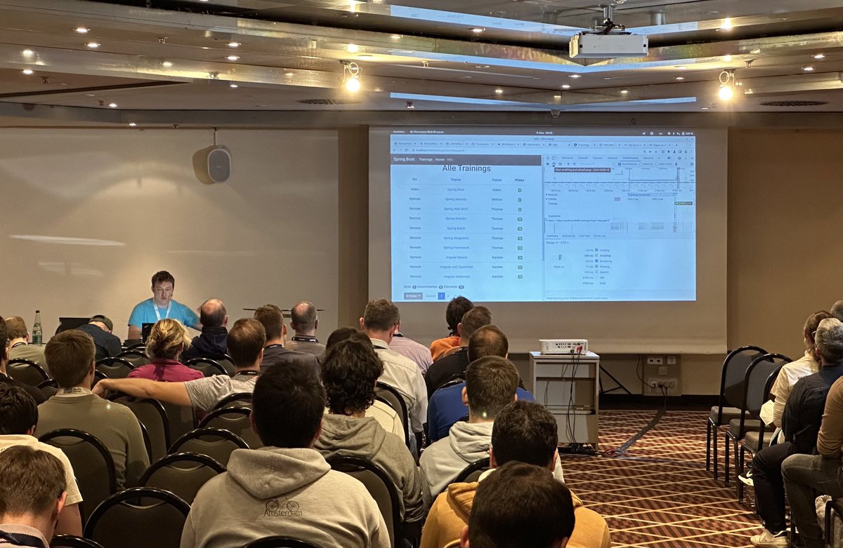 triondevelop's tweet photo. Auf der @jaxcon zeigt @kakulty wie Performance im Browser gemessen und überwacht werden kann. Perfekter Einstieg in Frontend Performance und für jeden etwas dabei! #angular #vue #react und #ssr https://t.co/hn82stW6SW