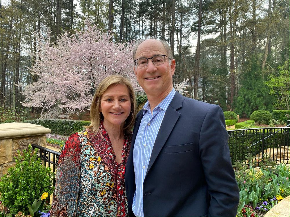 A new gift from Doug & Stefanie Kahn establishes the Kahn Family Alzheimer’s Disease Research Center Fund to support the operating expenses of the newly established Duke-UNC Alzheimer’s Disease Research Center (ADRC) @Duke_UNC_ADRC.
#GivingtoDukeHealth
giving.dukehealth.org/why-give/meet-…
