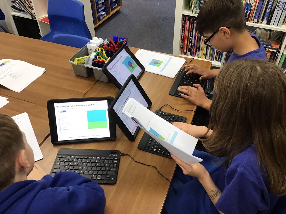 Christletonpri's tweet image. #cpscomputing Learning to use python coding language #codeclub with Stefan (Rector of St James, Christleton)