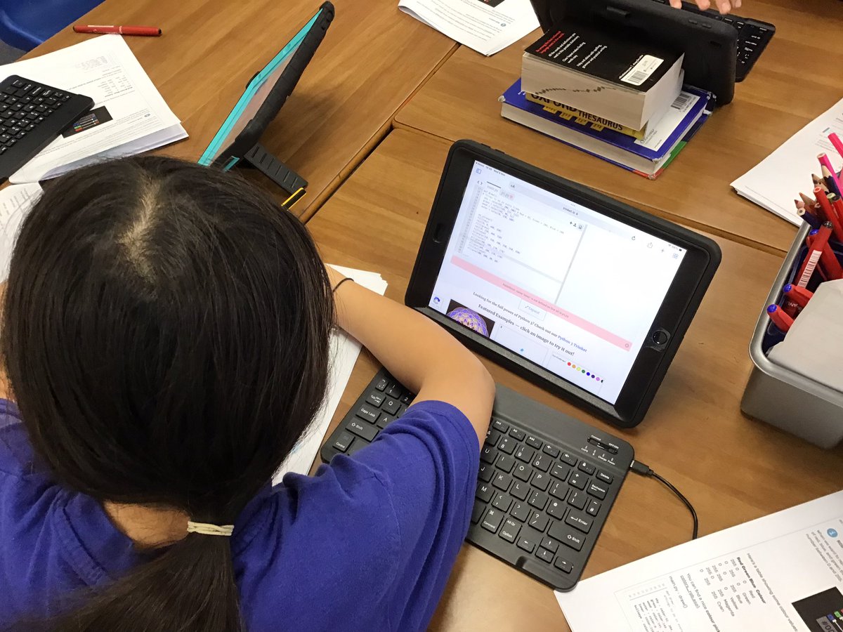 Christletonpri's tweet image. #cpscomputing Learning to use python coding language #codeclub with Stefan (Rector of St James, Christleton)