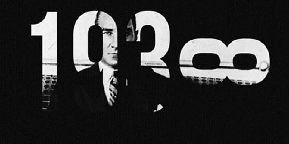 Cumhuriyetimizin sonsuza kadar yaşaması için birçok yeniliklere imza atıp bir inkılap hareketi başlatan ve gelecek nesillere büyük bir miras bırakan Cumhuriyetimizin Kurucusu Gazi Mustafa Kemal Atatürk'ü rahmetle anıyoruz.