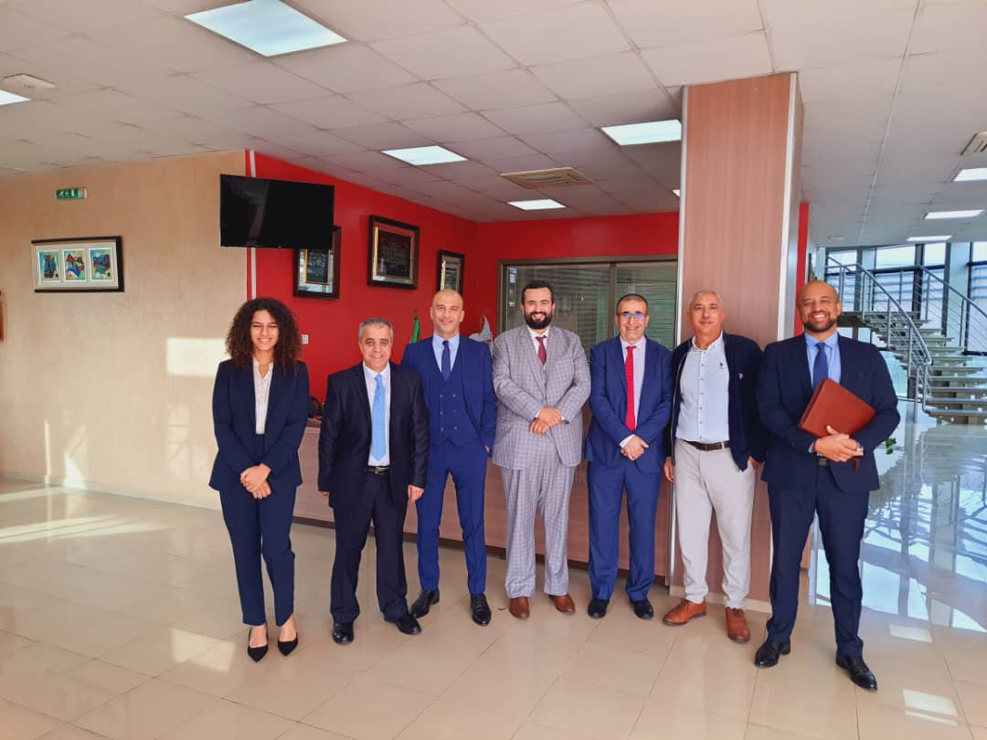 cciaf_actu's tweet photo. 👉La @cciaf_actu  accompagne l'entreprise Bpifrance  dans la découverte de l'outil productif et l'investissement en #Algérie.

🤝Merci à notre adhérent l'entreprise #BELLAT de nous avoir ouvert ses portes 

@Bpifrance https://t.co/e3FlbF5Q8T