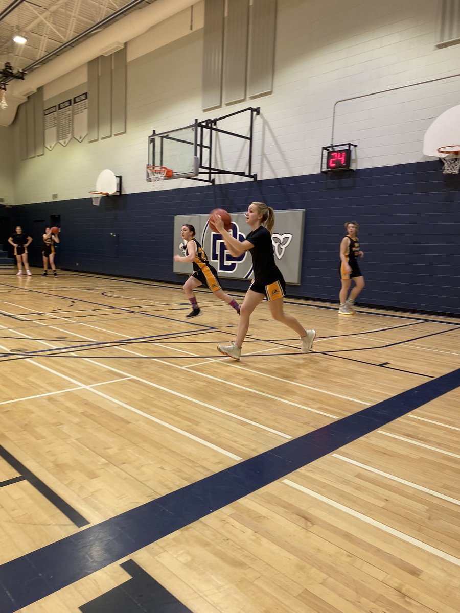 Ms Hutchings (@meghutchings12) on Twitter photo Great effort shown by the <a href="/StMatthewOCSB/">St. Matthew High School</a> Senior Girls Basketball team this season. They ended the season with a record of 7-3. 🐯 🏀 Great effort shown by the <a href="/StMatthewOCSB/">St. Matthew High School</a> Senior Girls Basketball team this season. They ended the season with a record of 7-3. 🐯 🏀