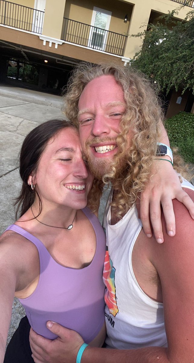 haleyhanson22's tweet photo. I miss @jeremybatten12 https://t.co/ecabzhpuwm