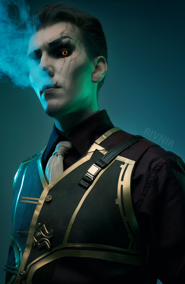 “There’s a monster inside all of us.”
Ph:<a href="/nitsvetov/">Nitsvetov</a> 
#arcane #Silco