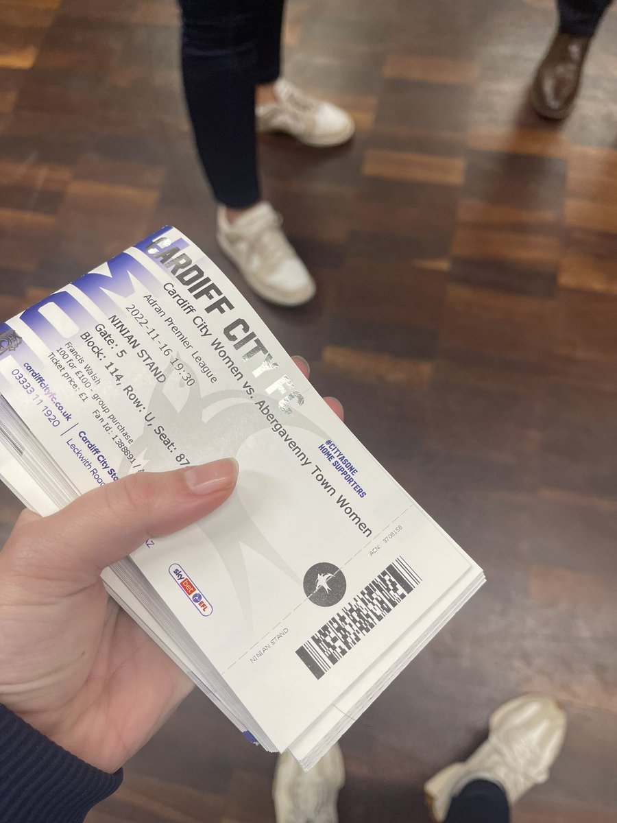 cathwalsh19's tweet photo. It was a pleasure to go to @llandaffcity today, we met some fantastic children and gave out some free tickets for our game next week. Thank you to @Archenfield1 for your donation and all your support. https://t.co/fLkwJUhIeI