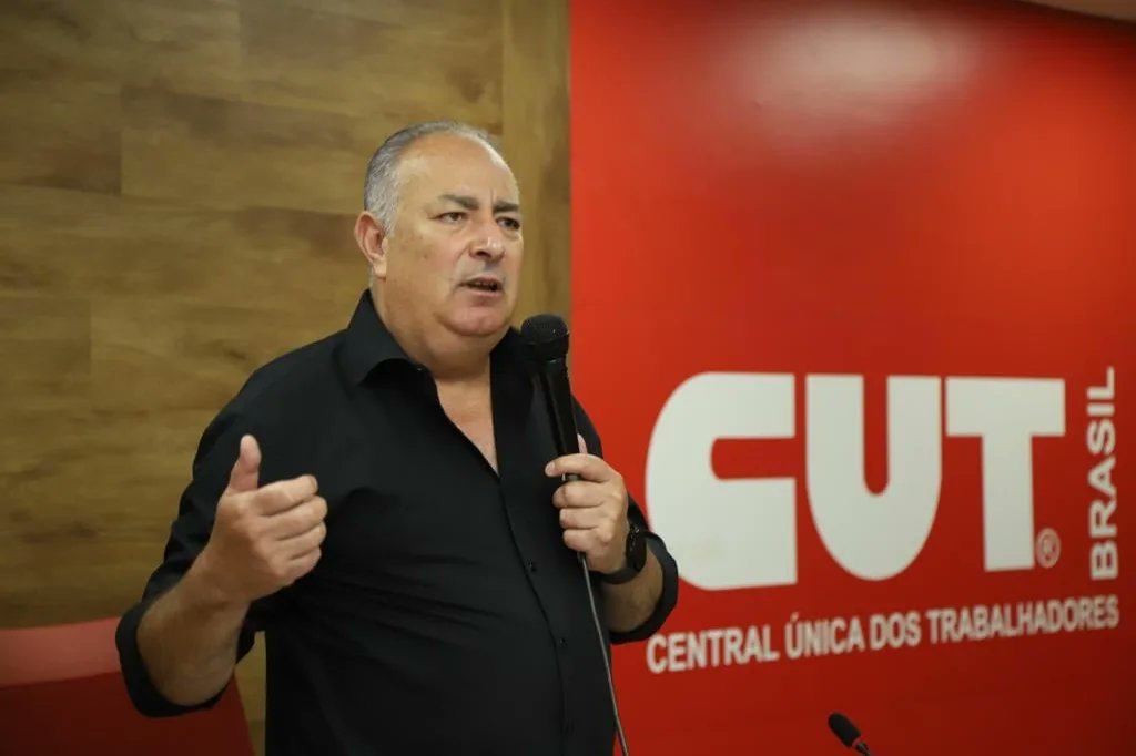Dia da nossa Executiva porque temos muita luta pela frente pelo resgate de um Brasil com empregos e direitos a toda classe trabalhadora. <a href="/CUT_Brasil/">CUT Brasil</a>