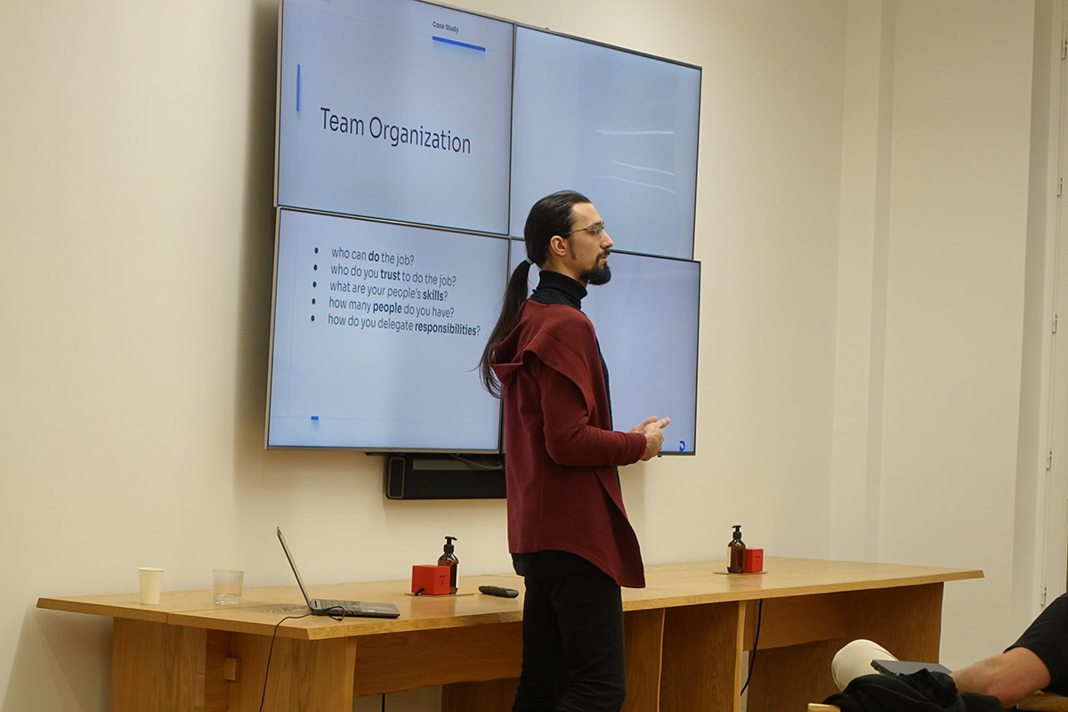 #Meetup - Hier, nous avons accueilli les équipes dev de <a href="/papernest_app/">papernest</a> ! Ce fut l'occasion pour elles et nos équipes #tech de partager leurs expériences et bonnes pratiques sur la création d'une #architecture #microservices et l'utilisation d'#AWS. 
Merci aux intervenants ! 🙌