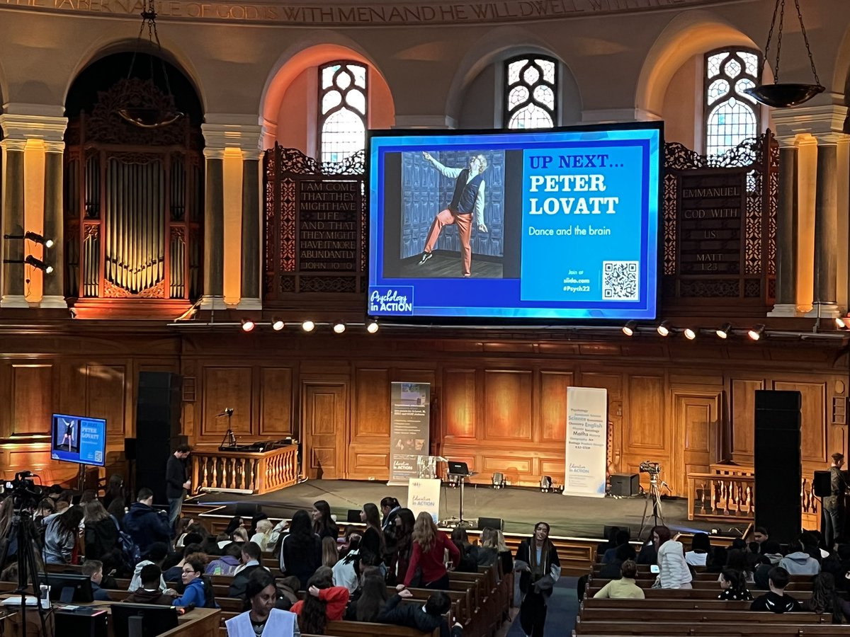 DrPeterLovatt's tweet photo. A groovy congregation at the Emmanuel Centre today.
Two amazing dancers joined me on stage for the finale dance
It’s how every lecture should end
#dance #psychology #lecture #movementinpractice #moveassure #drdance https://t.co/fihnXqPUfQ