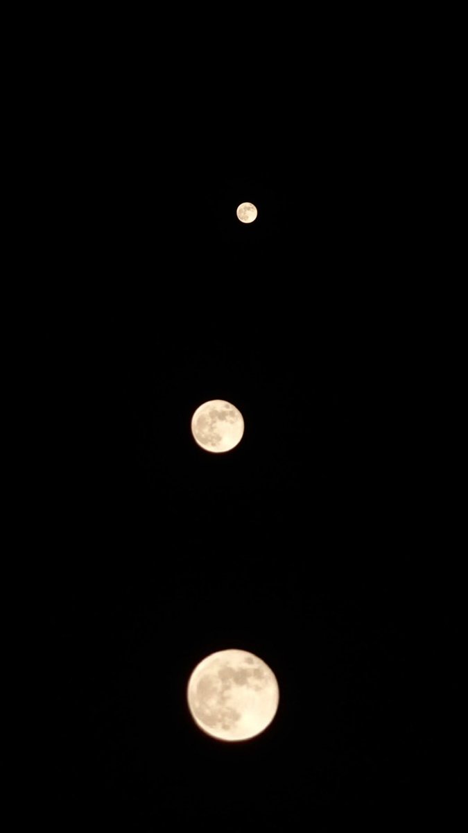 Quasje's tweet photo. A few shots of the full moon from my phone last night #BeaverBloodMoon #FullMoon #Astrophotography https://t.co/YJjxZ3lebq
