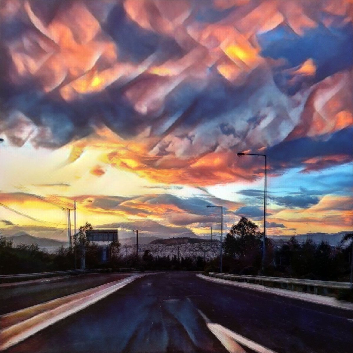 TheAthensVerse's tweet photo. @jeffersnmatos Running down that highway. 
https://t.co/ub7D1BKOYP https://t.co/dvicQVuvjF
