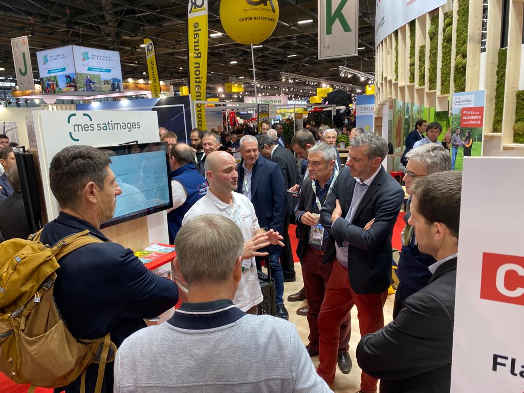 MesParcelles_'s tweet photo. [#SIMA2022] Jour 4 🗓️

⏰ Il ne vous reste plus qu'une journée pour assister aux démonstrations #Optiprotect et #MesSatimages sur le stand #MesParcelles !

🎁 Passez nous voir et n'oubliez pas de jouer pour remporter 1 abonnement d'un an MesParcelles !
@ChambagriFrance https://t.co/g0S2r5MzCi