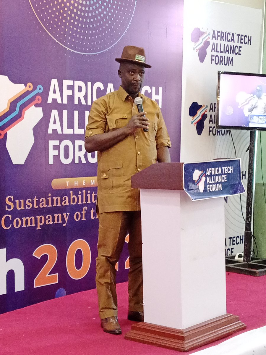 NigeriaComputer's tweet image. The NCS President, Prof. Adesina Sodiya, FNCS, delivering his goodwill message at AfricaTech2022 at Oriental Hotel, Lekki, Lagos.

#AfricaTech2022
#TechCastleFOUNDATION
#TechEconomy
#NigeriaComputerSociety
#NITMAwards2022