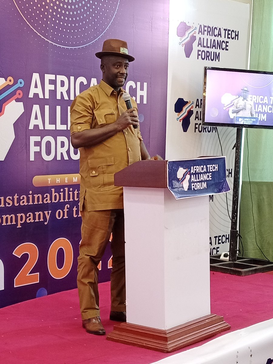 NigeriaComputer's tweet image. The NCS President, Prof. Adesina Sodiya, FNCS, delivering his goodwill message at AfricaTech2022 at Oriental Hotel, Lekki, Lagos.

#AfricaTech2022
#TechCastleFOUNDATION
#TechEconomy
#NigeriaComputerSociety
#NITMAwards2022