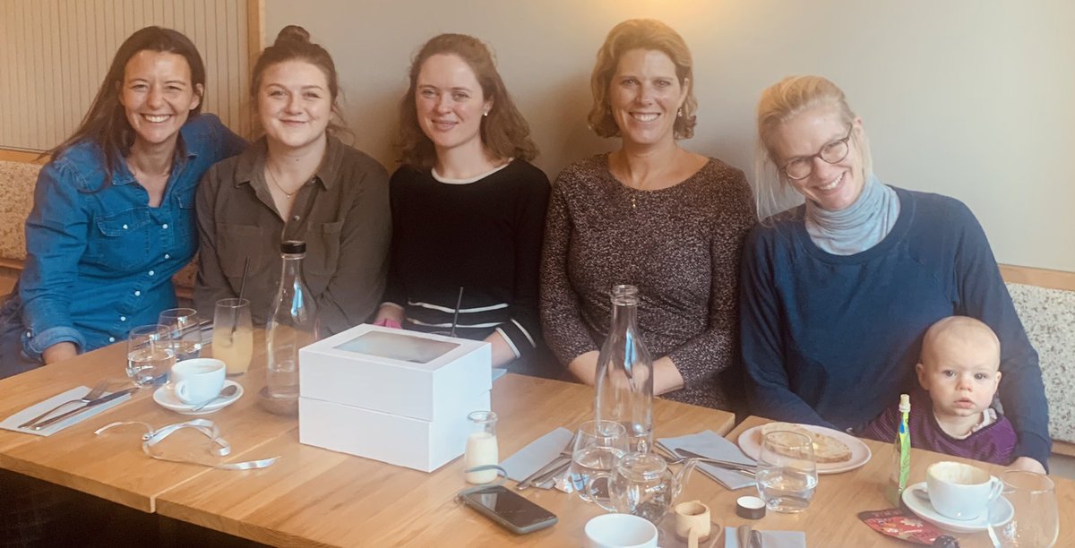 misskg91182's tweet photo. Thanks to @aly_cratchley and @HHawrot and others not on Twitter for making today so special...being at work on your birthday is not so bad!#pathology #colleagues #39plus1 https://t.co/ye2lIs5vXg
